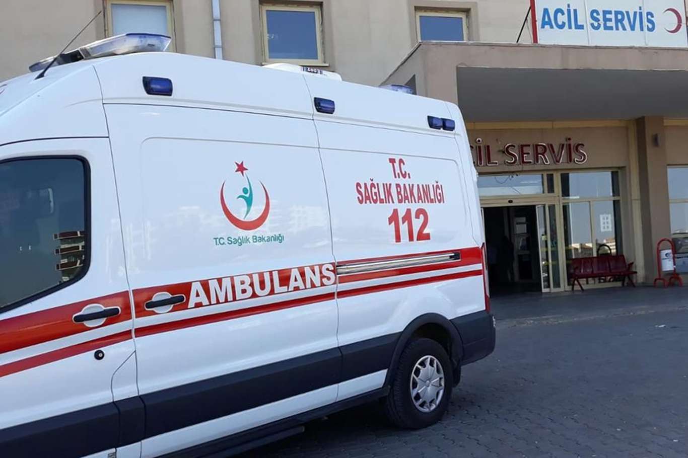 Edirne'de servis araçları çarpıştı: 20 yaralı
